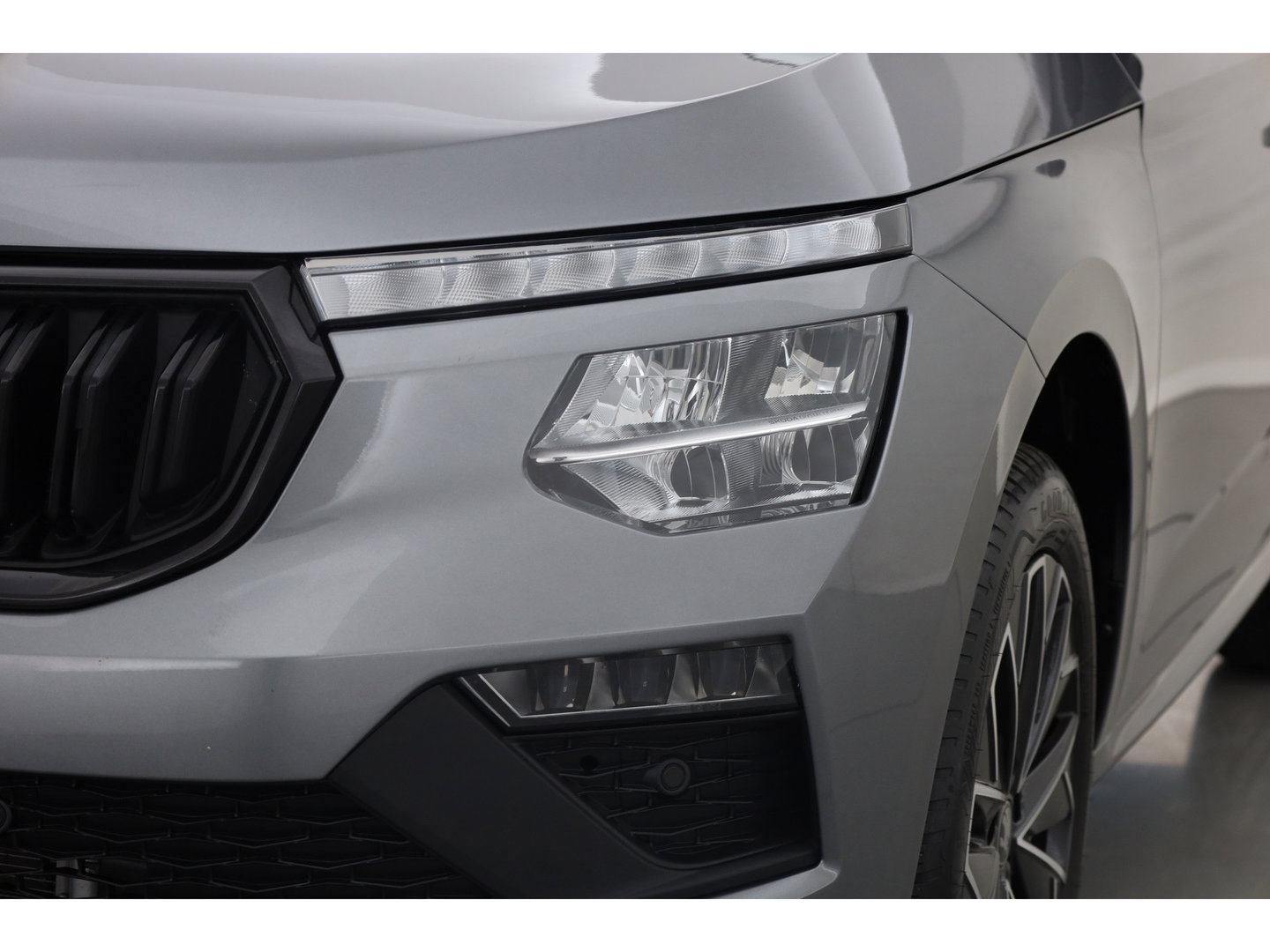 Škoda Kamiq 1.5 TSI ACT Sport 150pk | Digi. Cockpit | Camera | Stoelverw. | PDC | Apple CarPlay | All Seasons | 17'' | Cruise |