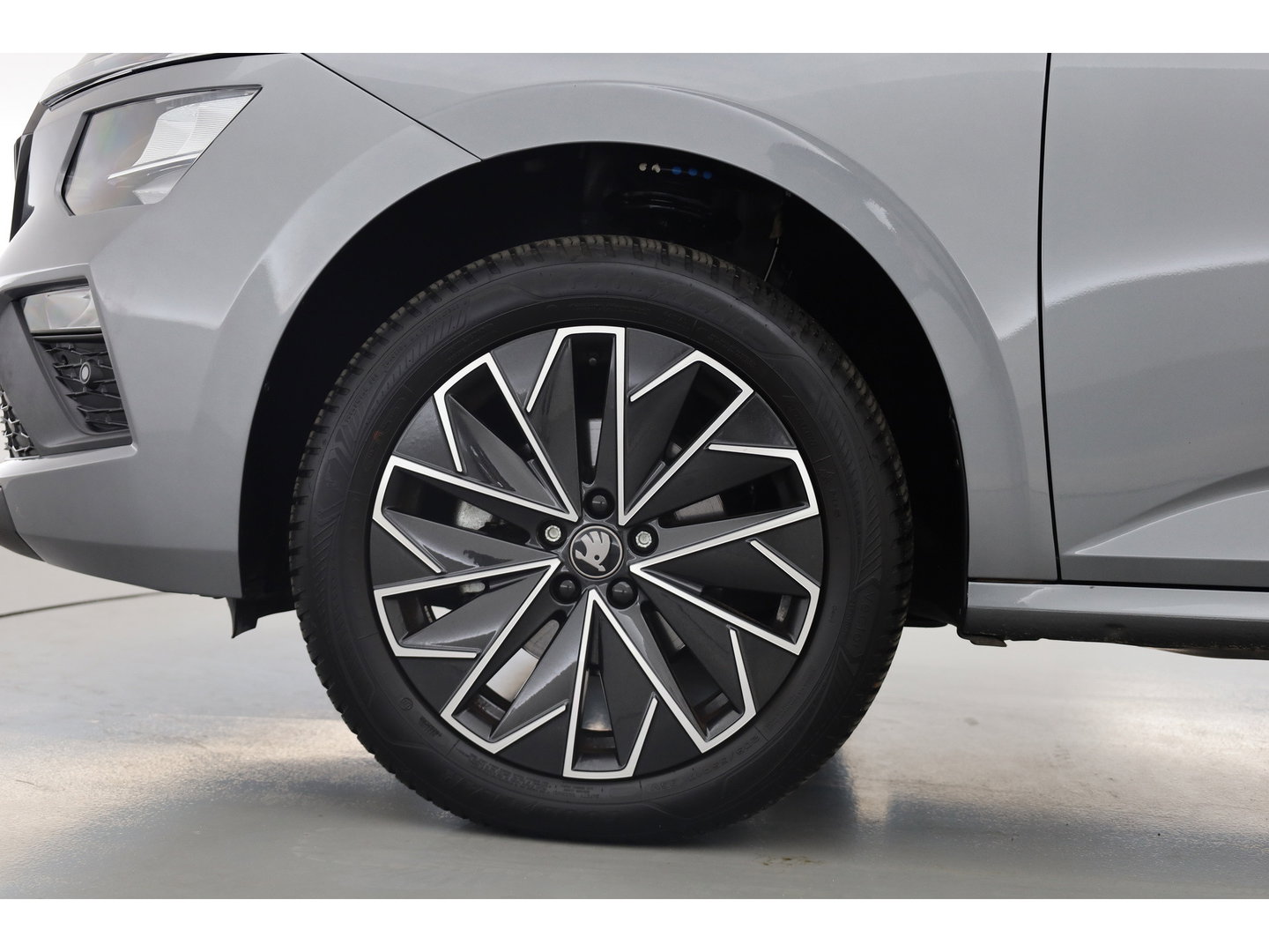 Škoda Kamiq 1.5 TSI ACT Sport 150pk | Digi. Cockpit | Camera | Stoelverw. | PDC | Apple CarPlay | All Seasons | 17'' | Cruise |