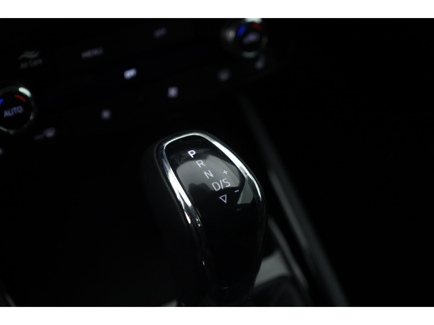 Škoda Kamiq 1.5 TSI ACT Sport 150pk | Digi. Cockpit | Camera | Stoelverw. | PDC | Apple CarPlay | All Seasons | 17'' | Cruise |