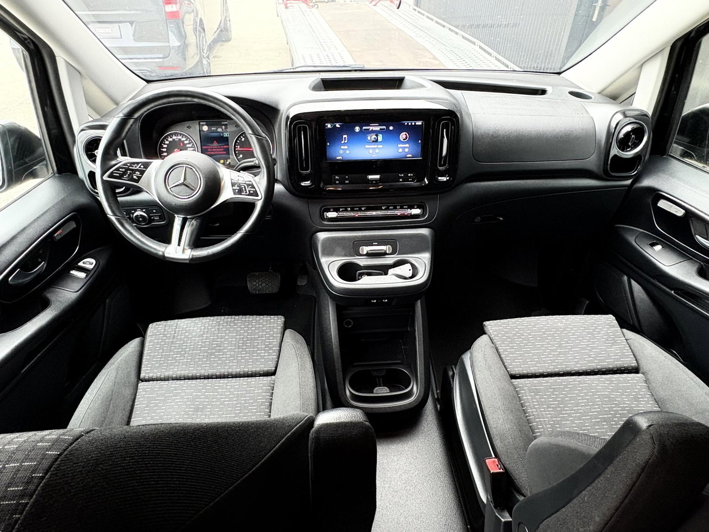 Mercedes-Benz Vito 119 CDI L3 DC XXL | EXTRA LANG | LED | AUT | 190PK | 2x SCHUIFD