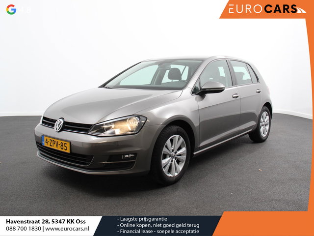 Volkswagen Golf - 1.2 TSI Comfortline Cruise control Cllimate control Parkeersensoren Navigatie Radio Bluetooth Handel/ Export!