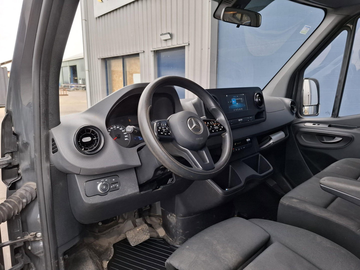 Mercedes-Benz Sprinter 314 CDI GB L4 RWD 7G-TRONIC 3.5T L4H2 / AUTOMAAT / IMPERIAAL / KASTENINRICHTING / NAVI / CRUISE CONTROLE