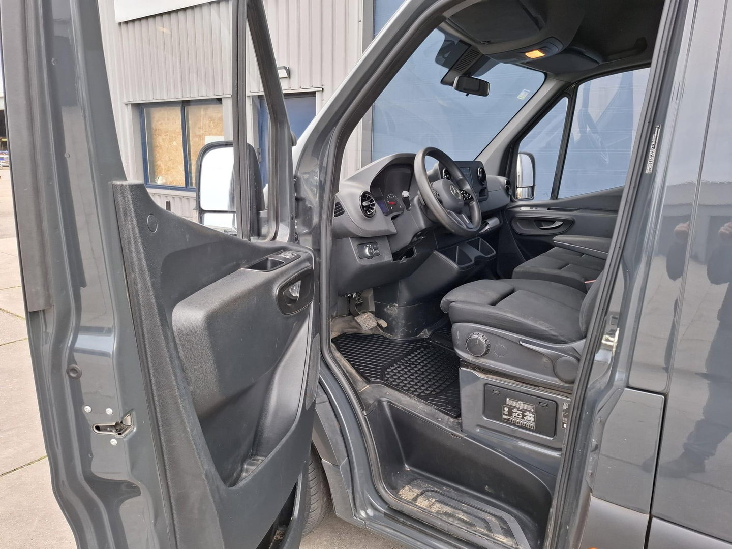 Mercedes-Benz Sprinter 314 CDI GB L4 RWD 7G-TRONIC 3.5T L4H2 / AUTOMAAT / IMPERIAAL / KASTENINRICHTING / NAVI / CRUISE CONTROLE