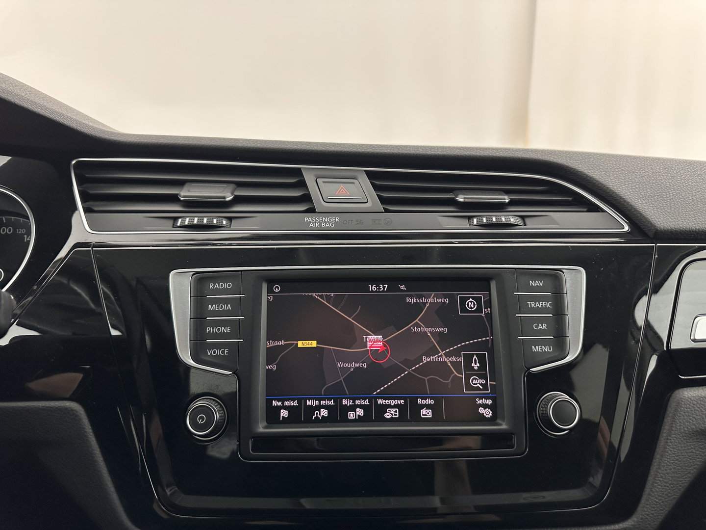 Volkswagen Touran 1.2 TSI Connected Series *NAVI-FULLMAP | HEATED-COMFORTSEATS | PRIVACY-GLASS | DAB | ECC | PDC | CRUISE | 16''ALU*