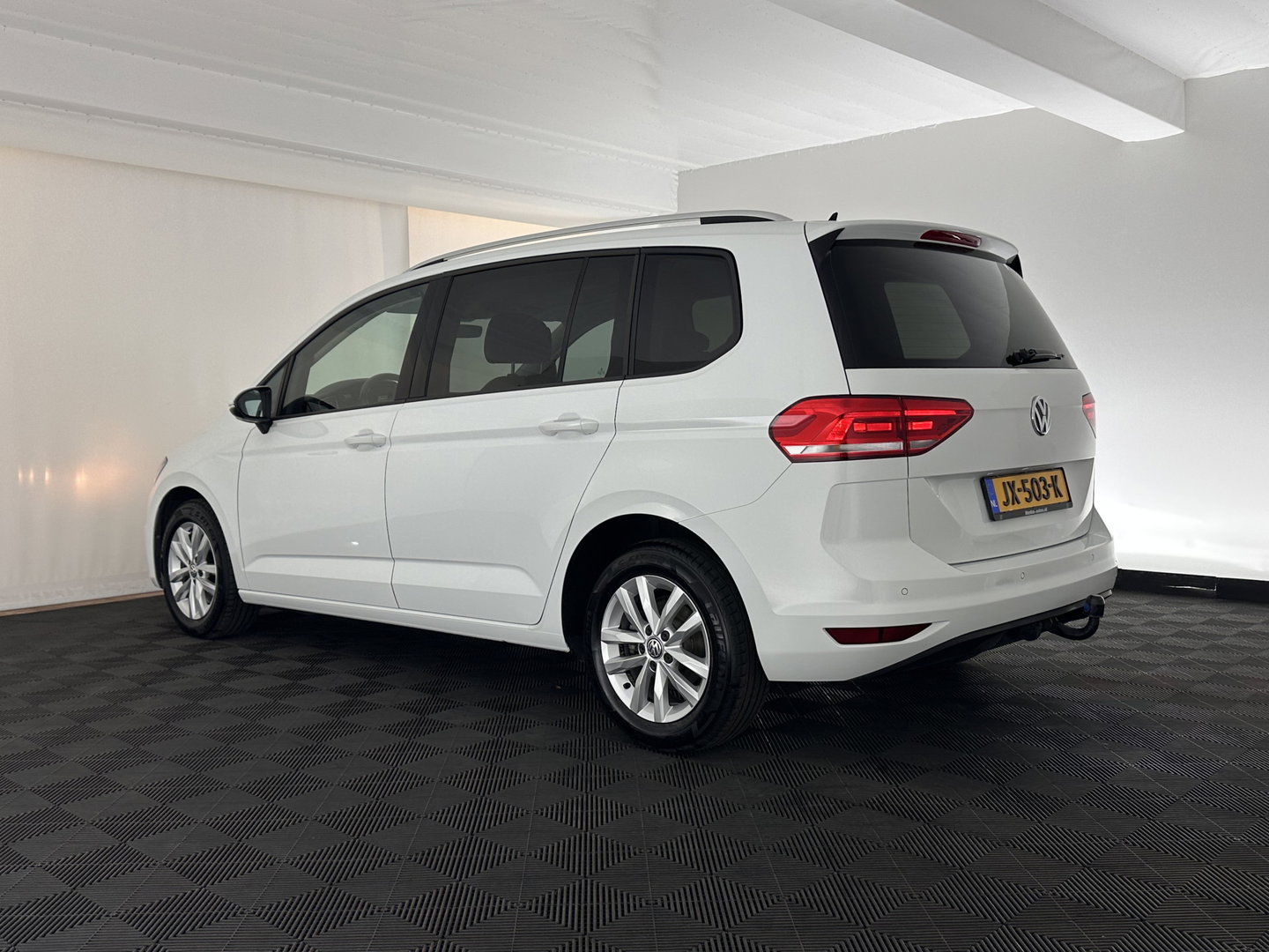 Volkswagen Touran 1.2 TSI Connected Series *NAVI-FULLMAP | HEATED-COMFORTSEATS | PRIVACY-GLASS | DAB | ECC | PDC | CRUISE | 16''ALU*