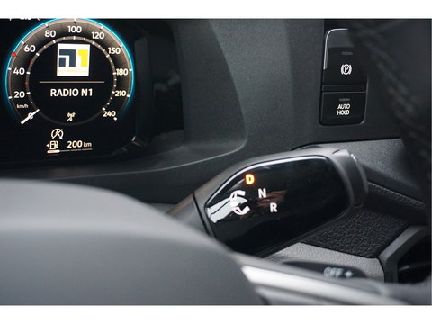 Volkswagen Crafter 35 177PK L3H2 AUT Facelift BPM VRIJ!! 13" Navi, Cam, Gev. Stoel, Alarm, LED!! NR. 424