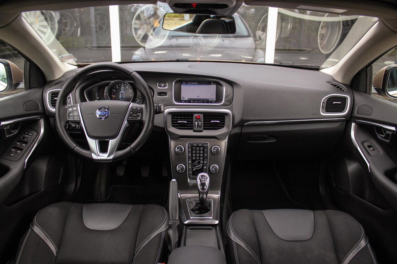 Volvo V40