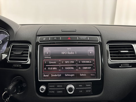 Volkswagen Touareg 3.0 TDI Highline Aut. *PANO | LEATHER | BI-XENON | TOPVIEW | BLINDSPOT | DYNAUDIO | AIR-SUSPENSION | NAVI-FULLMAP | PRIVACY-GLASS | SHIFTPADDLES | ADAPTIVE-CRUISE | ECC | TOWBAR | PDC | 20''ALU*