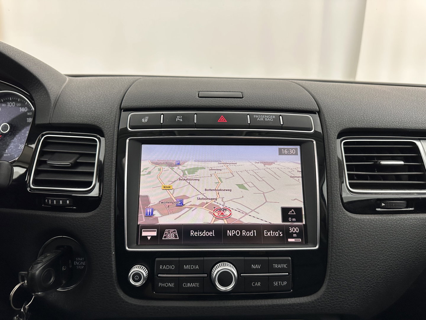 Volkswagen Touareg 3.0 TDI Highline Aut. *PANO | LEATHER | BI-XENON | TOPVIEW | BLINDSPOT | DYNAUDIO | AIR-SUSPENSION | NAVI-FULLMAP | PRIVACY-GLASS | SHIFTPADDLES | ADAPTIVE-CRUISE | ECC | TOWBAR | PDC | 20''ALU*