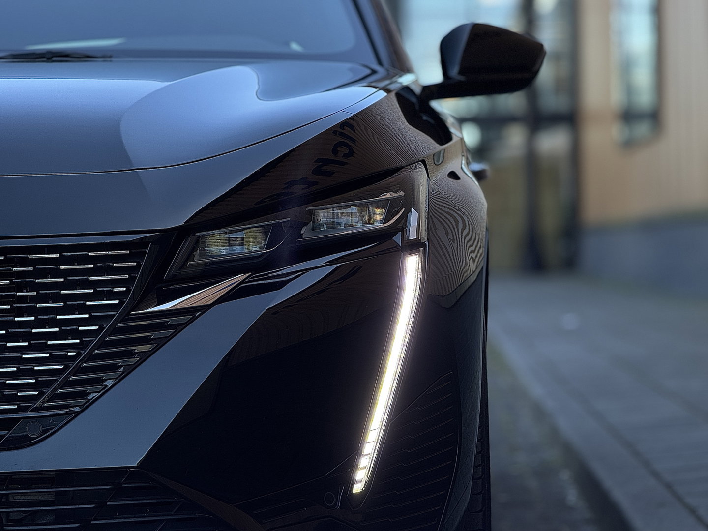 Peugeot 308 SW 1.6 Plug-in Hybrid 225 GT | Apple Carplay | Android Auto | 360° Camera | Adaptieve Cruise Control | Lane Assist | Stuurverwarming | Sfeerverlichting | DAB+ | Memory Stoel |