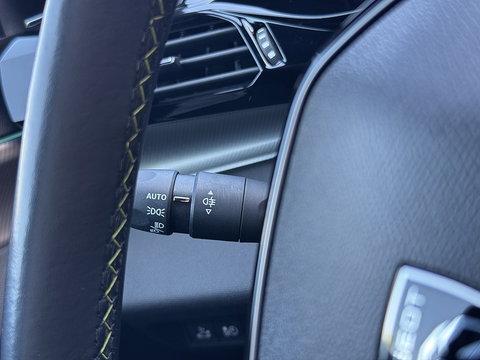 Peugeot 308 SW 1.6 Plug-in Hybrid 225 GT | Apple Carplay | Android Auto | 360° Camera | Adaptieve Cruise Control | Lane Assist | Stuurverwarming | Sfeerverlichting | DAB+ | Memory Stoel |