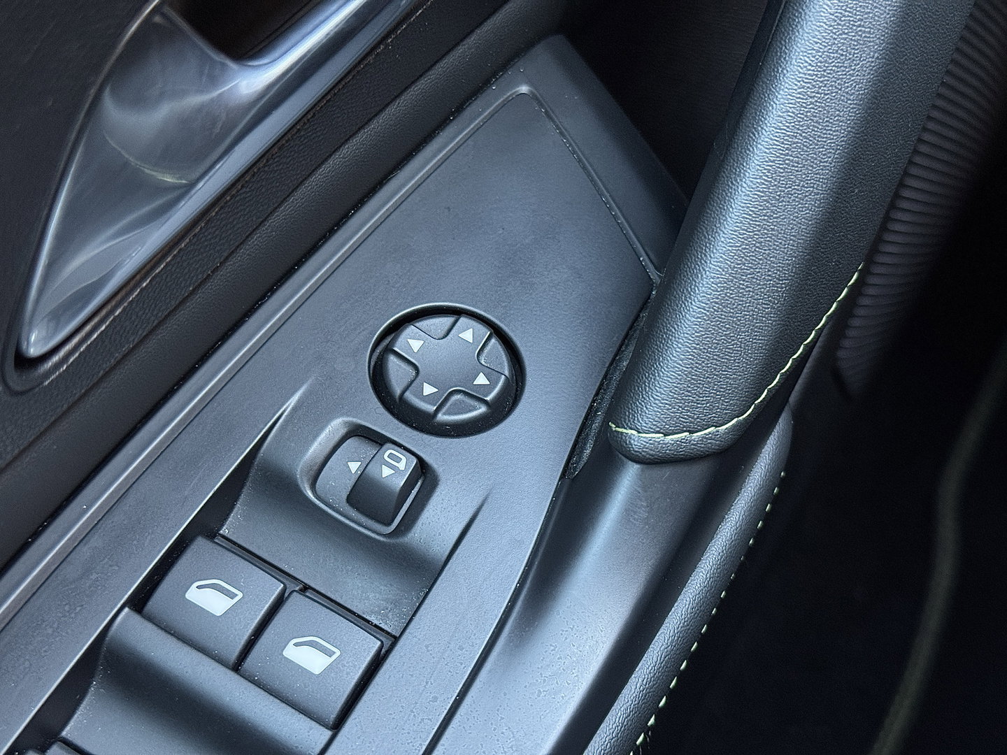 Peugeot 308 SW 1.6 Plug-in Hybrid 225 GT | Apple Carplay | Android Auto | 360° Camera | Adaptieve Cruise Control | Lane Assist | Stuurverwarming | Sfeerverlichting | DAB+ | Memory Stoel |