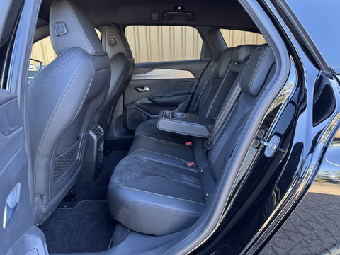 Peugeot 308 SW 1.6 Plug-in Hybrid 225 GT | Apple Carplay | Android Auto | 360° Camera | Adaptieve Cruise Control | Lane Assist | Stuurverwarming | Sfeerverlichting | DAB+ | Memory Stoel |