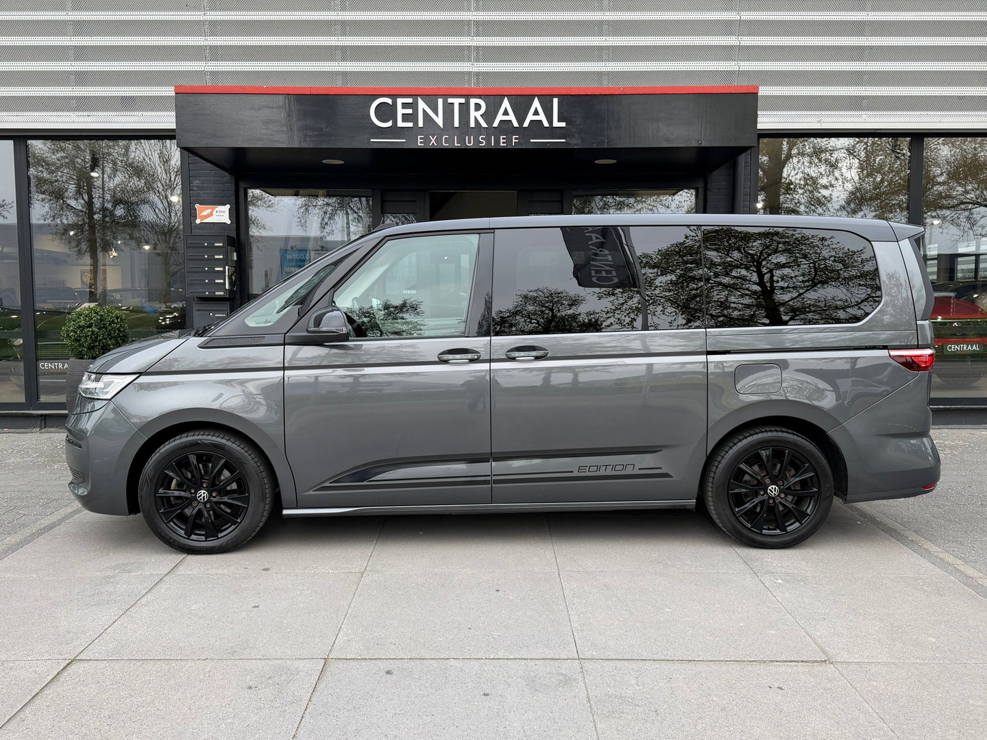 Volkswagen Multivan 1.4 eHybrid L2H1 Lang Pano|Massage|IQ-lights|Memory|ACC|Carplay|Camera