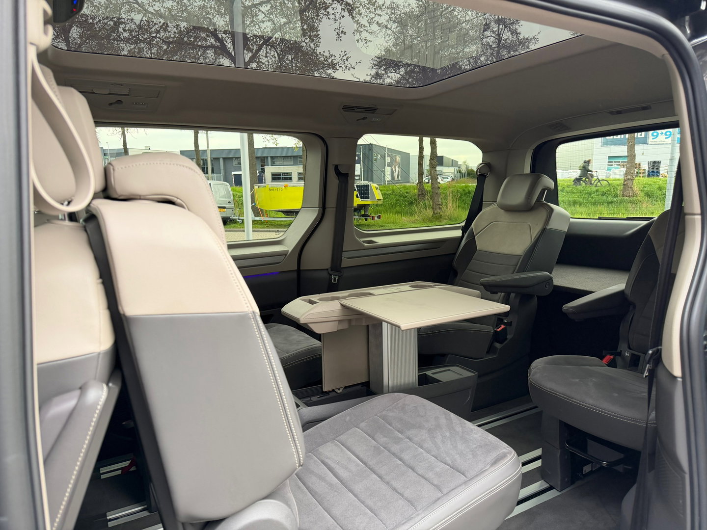 Volkswagen Multivan 1.4 eHybrid L2H1 Lang Pano|Massage|IQ-lights|Memory|ACC|Carplay|Camera