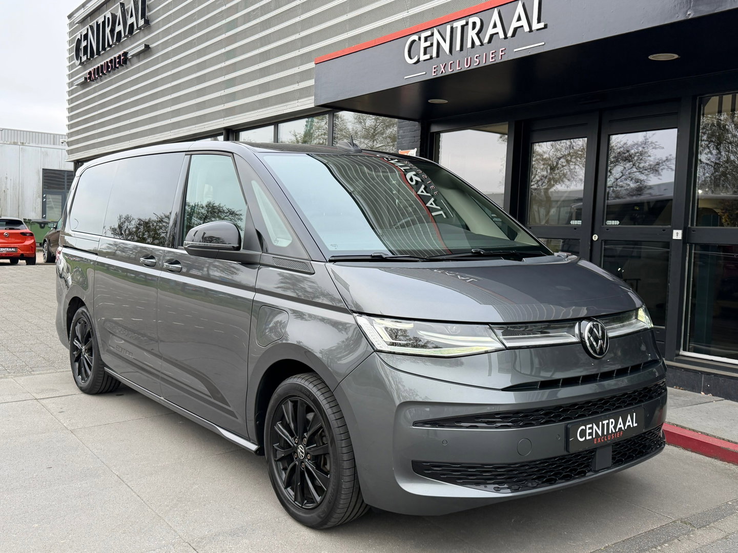 Volkswagen Multivan 1.4 eHybrid L2H1 Lang Pano|Massage|IQ-lights|Memory|ACC|Carplay|Camera