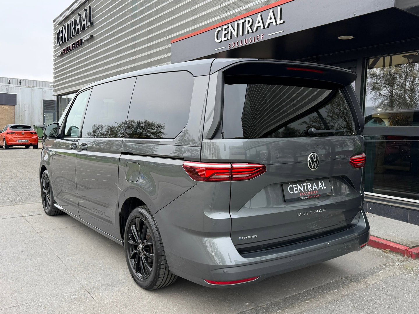 Volkswagen Multivan 1.4 eHybrid L2H1 Lang Pano|Massage|IQ-lights|Memory|ACC|Carplay|Camera