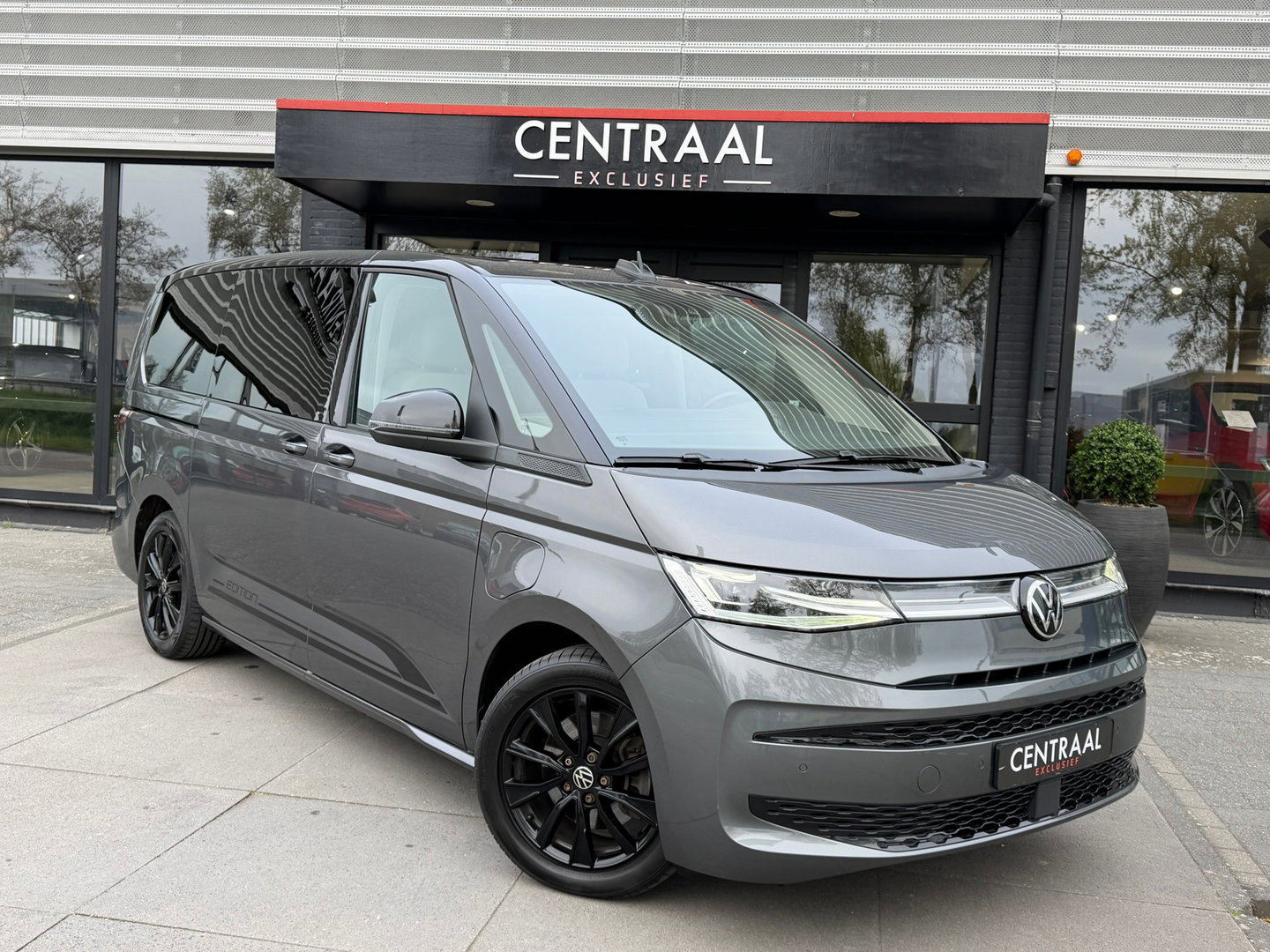 Volkswagen Multivan 1.4 eHybrid L2H1 Lang Pano|Massage|IQ-lights|Memory|ACC|Carplay|Camera