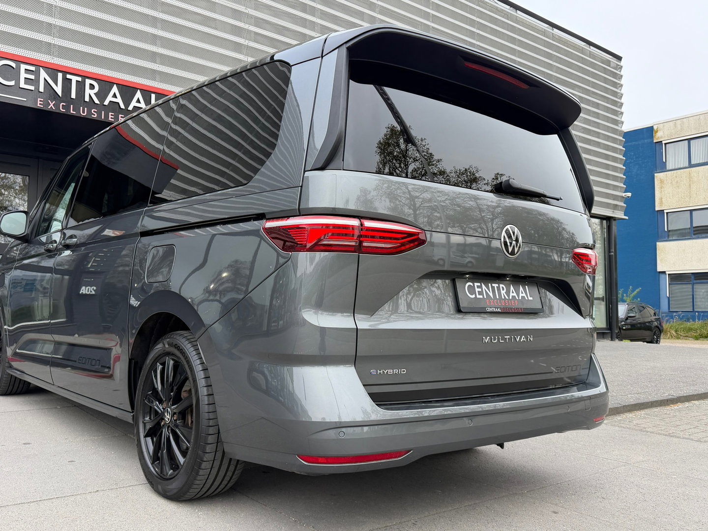 Volkswagen Multivan 1.4 eHybrid L2H1 Lang Pano|Massage|IQ-lights|Memory|ACC|Carplay|Camera