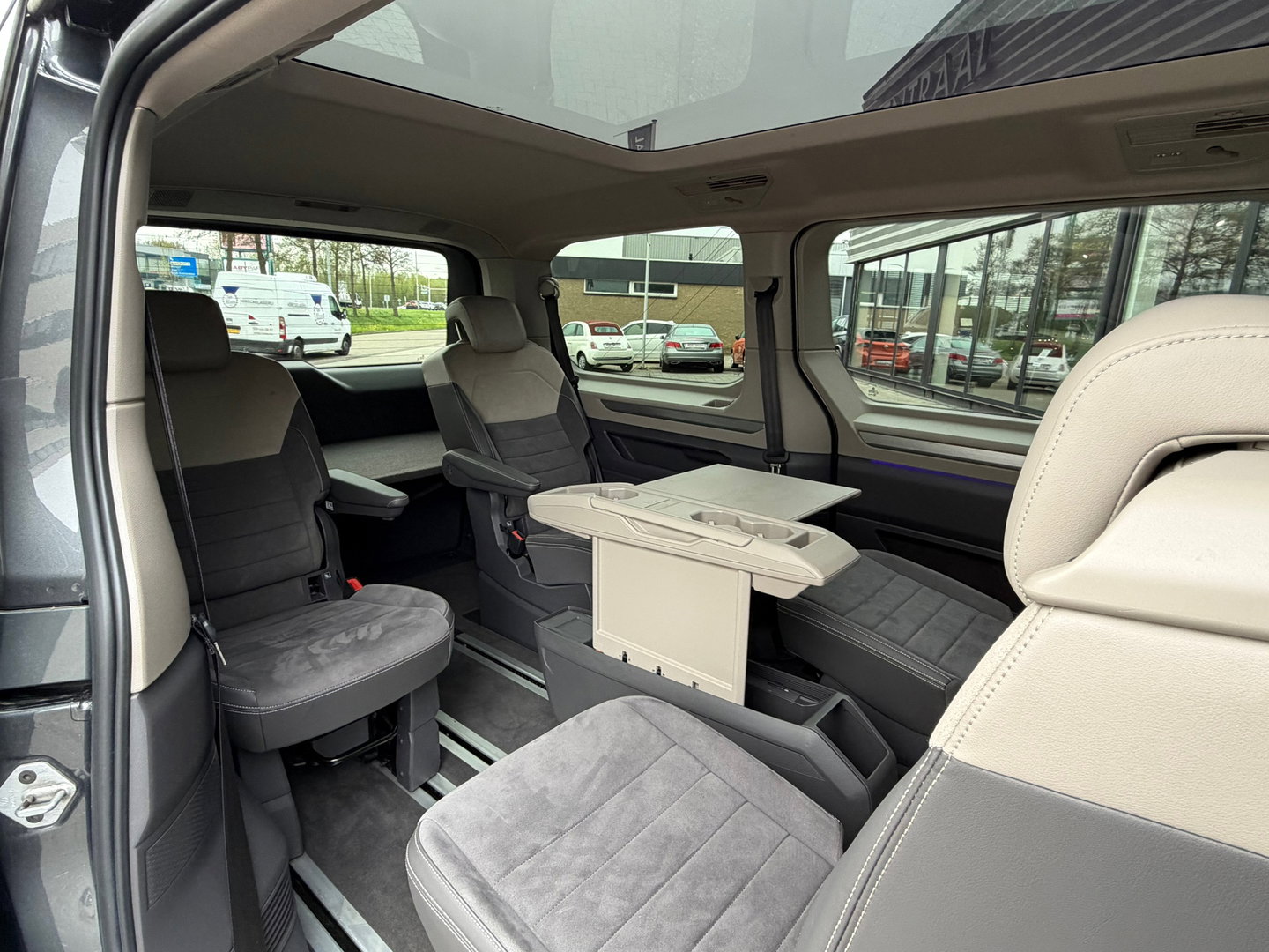 Volkswagen Multivan 1.4 eHybrid L2H1 Lang Pano|Massage|IQ-lights|Memory|ACC|Carplay|Camera