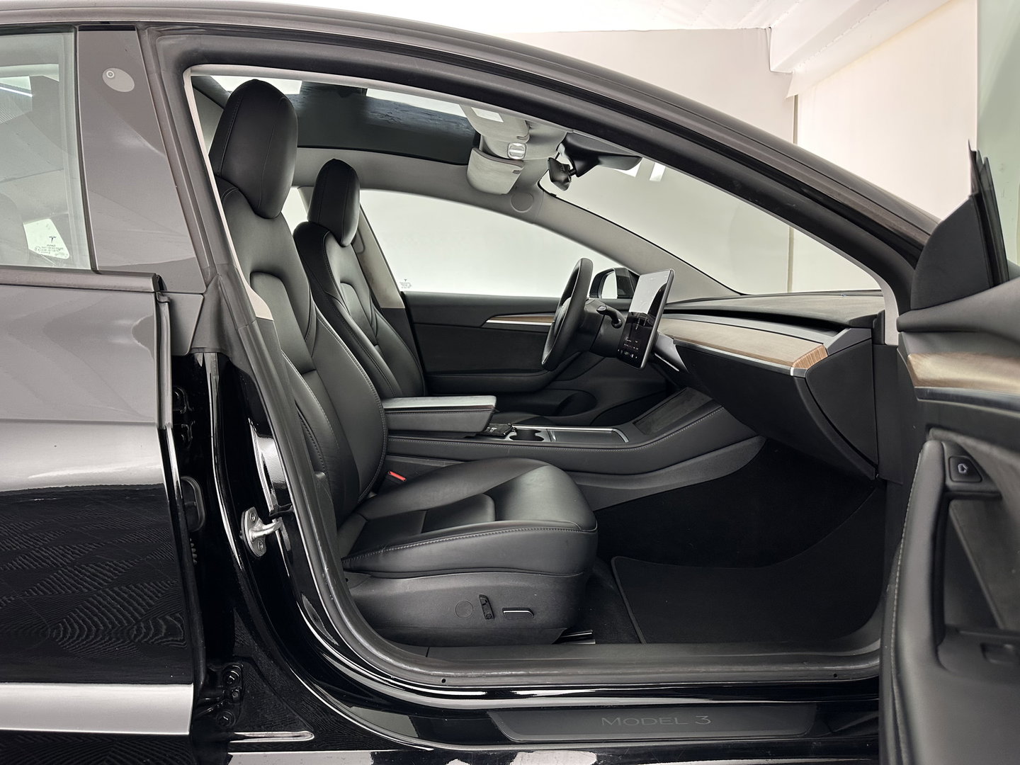 Tesla Model 3 Standard RWD Plus 60 kWh [ 3-Fase-11kW] {SOH-91%} (INCL-BTW) Aut. *HEATPUMP | PANO | AUTOPILOT | LEATHER | KEYLESS | FULL-LED | MEMORY-PACK | TOPVIEW | DAB | CARPLAY | DIGI-COCKPIT | LANE-ASSIST | COMFORTSEATS | 19"ALU*