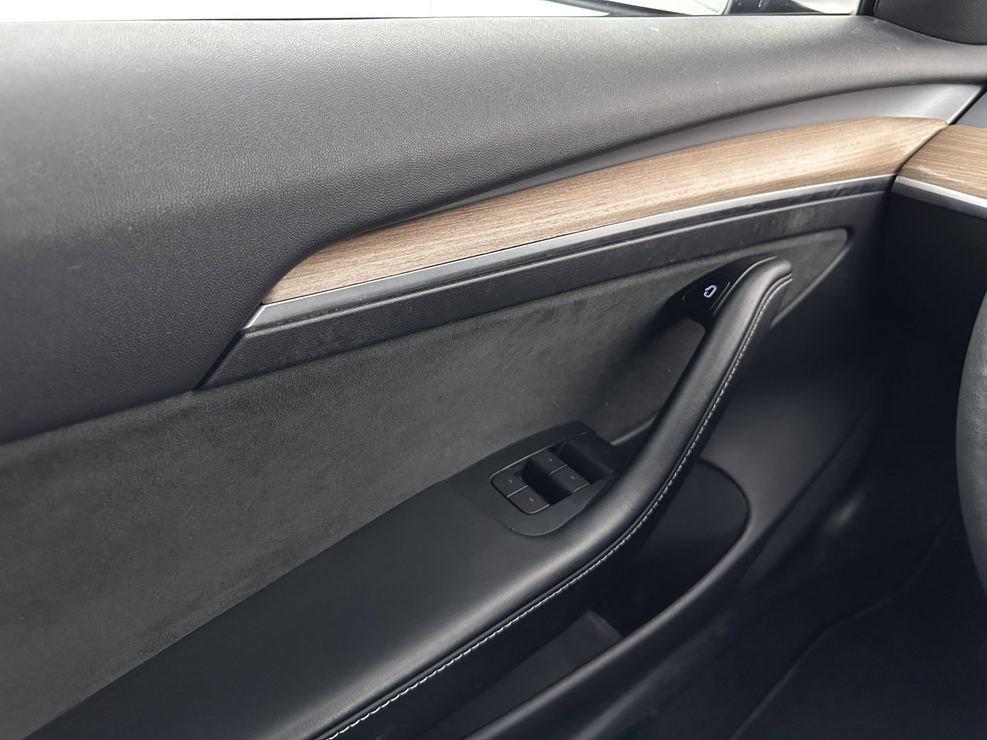 Tesla Model 3 Standard RWD Plus 60 kWh [ 3-Fase-11kW] {SOH-91%} (INCL-BTW) Aut. *HEATPUMP | PANO | AUTOPILOT | LEATHER | KEYLESS | FULL-LED | MEMORY-PACK | TOPVIEW | DAB | CARPLAY | DIGI-COCKPIT | LANE-ASSIST | COMFORTSEATS | 19"ALU*