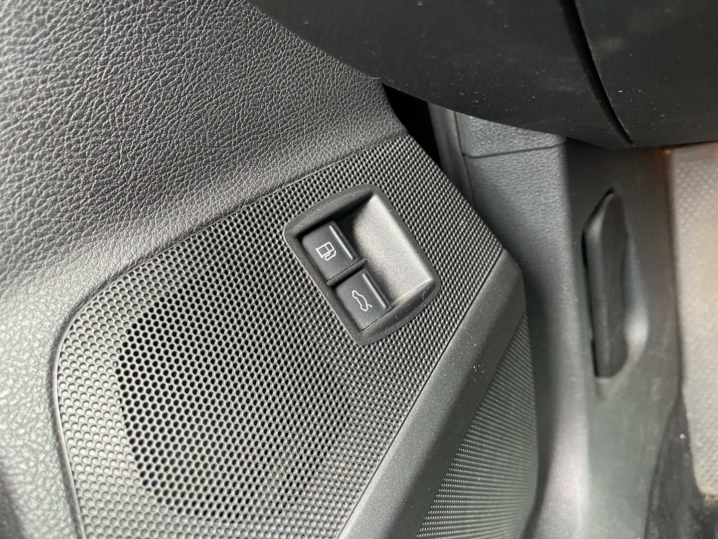 Volkswagen Passat Variant 2.0 TFSI Highline | Panoramadak | Cruise Control | Parkeersensoren | Centrale Deurvergrendeling | Bluetooth |