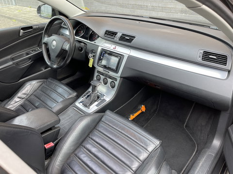 Volkswagen Passat Variant 2.0 TFSI Highline | Panoramadak | Cruise Control | Parkeersensoren | Centrale Deurvergrendeling | Bluetooth |