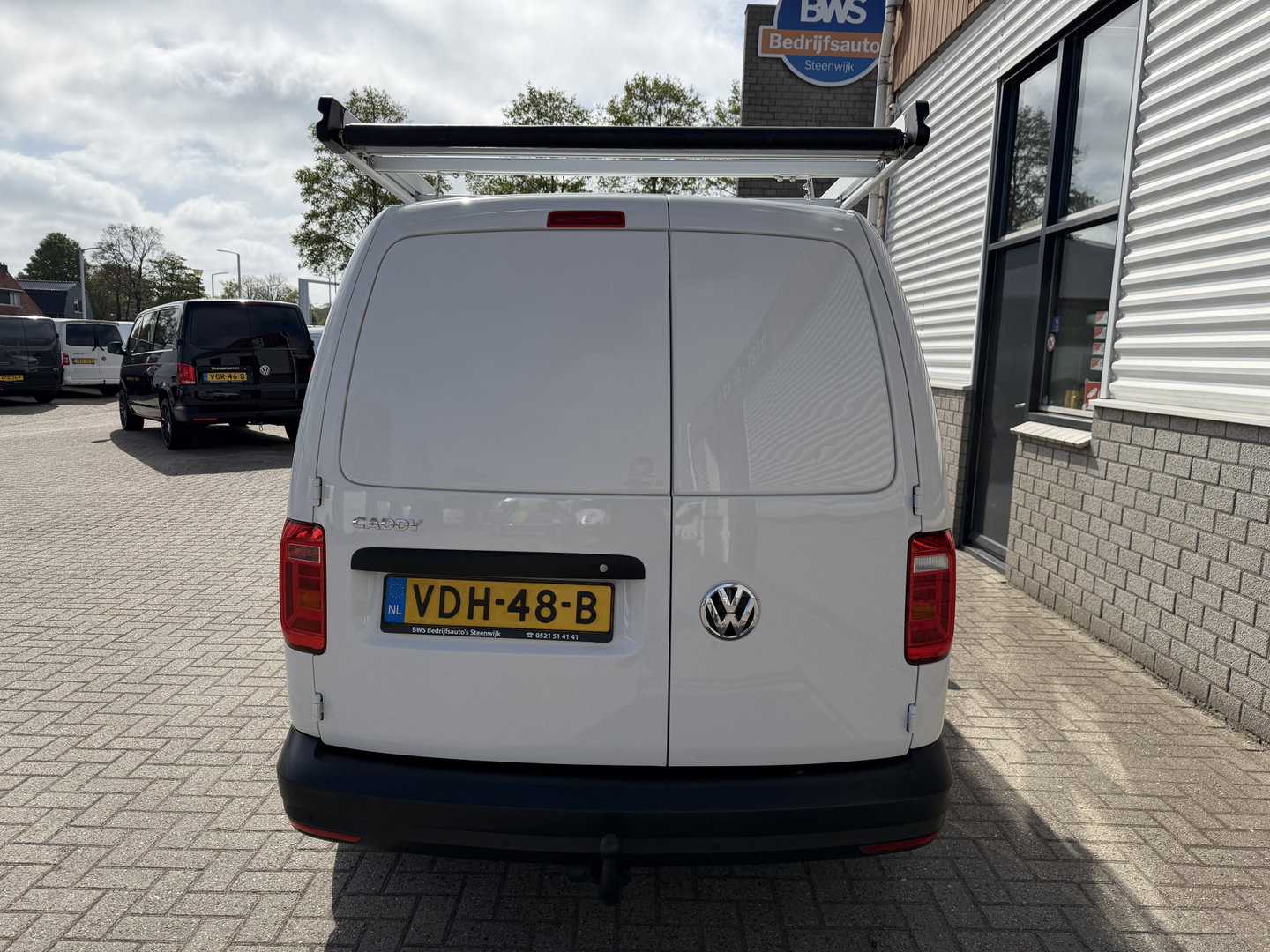 Volkswagen Caddy 2.0 TDI 102pk L2H1 BMT Maxi Comfortline / vaste prijs rijklaar € 10.950 ex btw / lease vanaf € 185 / euro 6 / bpm vrij / imperial / airco / cruise / trekhaak / pdc achter !