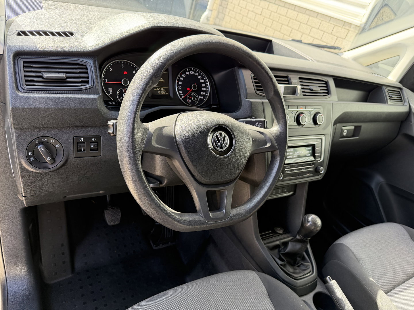 Volkswagen Caddy 2.0 TDI 102pk L2H1 BMT Maxi Comfortline / vaste prijs rijklaar € 10.950 ex btw / lease vanaf € 185 / euro 6 / bpm vrij / imperial / airco / cruise / trekhaak / pdc achter !