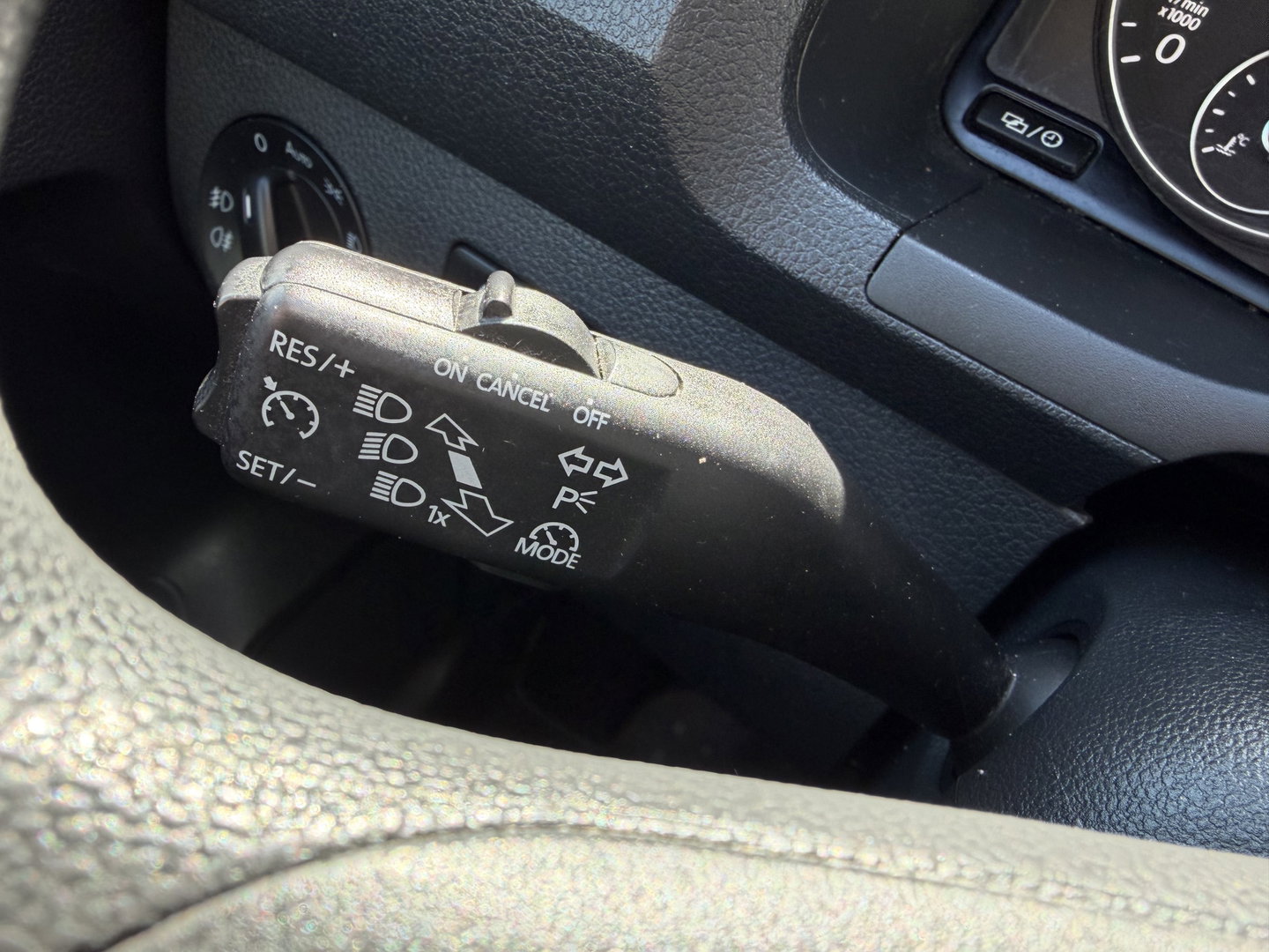 Volkswagen Caddy 2.0 TDI 102pk L2H1 BMT Maxi Comfortline / vaste prijs rijklaar € 10.950 ex btw / lease vanaf € 185 / euro 6 / bpm vrij / imperial / airco / cruise / trekhaak / pdc achter !