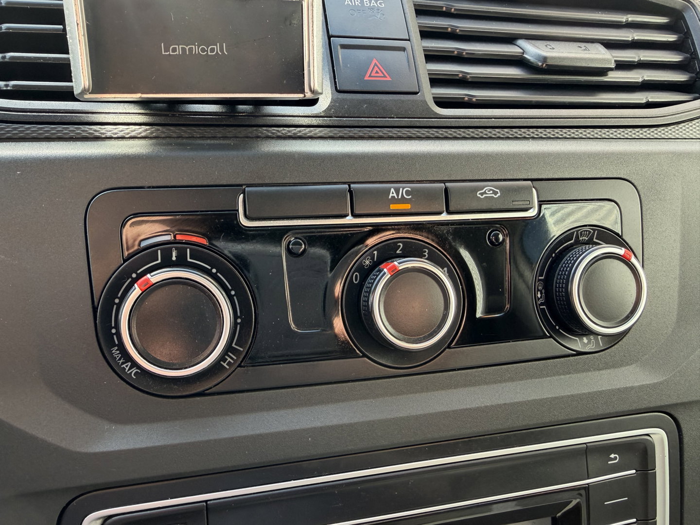 Volkswagen Caddy 2.0 TDI 102pk L2H1 BMT Maxi Comfortline / vaste prijs rijklaar € 10.950 ex btw / lease vanaf € 185 / euro 6 / bpm vrij / imperial / airco / cruise / trekhaak / pdc achter !