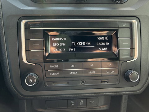 Volkswagen Caddy 2.0 TDI 102pk L2H1 BMT Maxi Comfortline / vaste prijs rijklaar € 10.950 ex btw / lease vanaf € 185 / euro 6 / bpm vrij / imperial / airco / cruise / trekhaak / pdc achter !