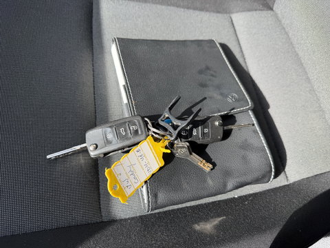 Volkswagen Caddy 2.0 TDI 102pk L2H1 BMT Maxi Comfortline / vaste prijs rijklaar € 10.950 ex btw / lease vanaf € 185 / euro 6 / bpm vrij / imperial / airco / cruise / trekhaak / pdc achter !