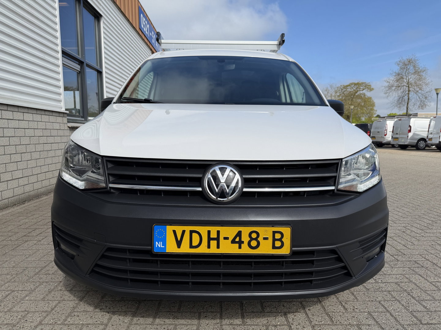 Volkswagen Caddy 2.0 TDI 102pk L2H1 BMT Maxi Comfortline / vaste prijs rijklaar € 10.950 ex btw / lease vanaf € 185 / euro 6 / bpm vrij / imperial / airco / cruise / trekhaak / pdc achter !