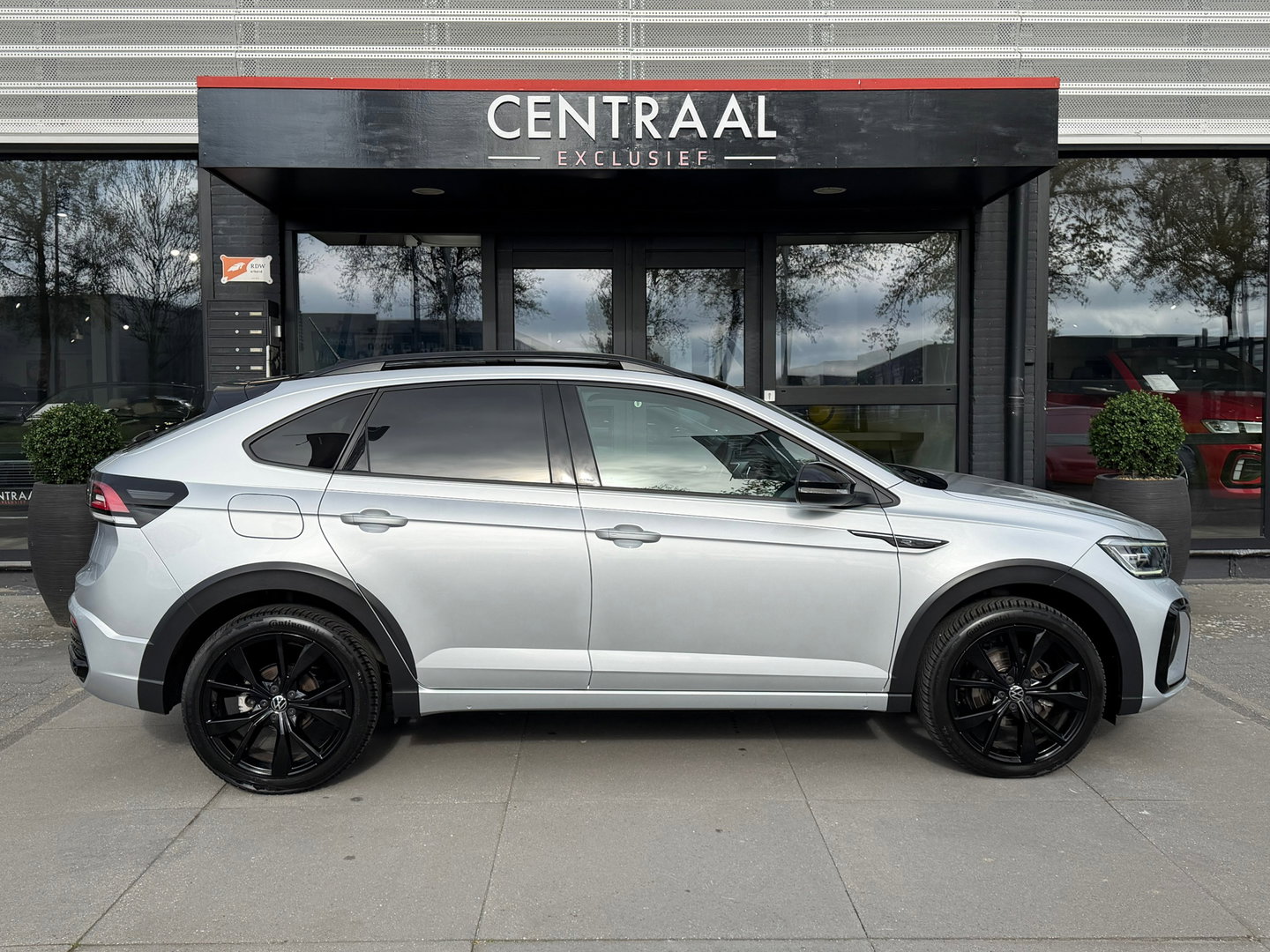 Volkswagen Taigo 1.5 TSI R-Line Keyless|IQ-Lights|150PK|ACC|Carplay|Camera|Virtual-cockpit