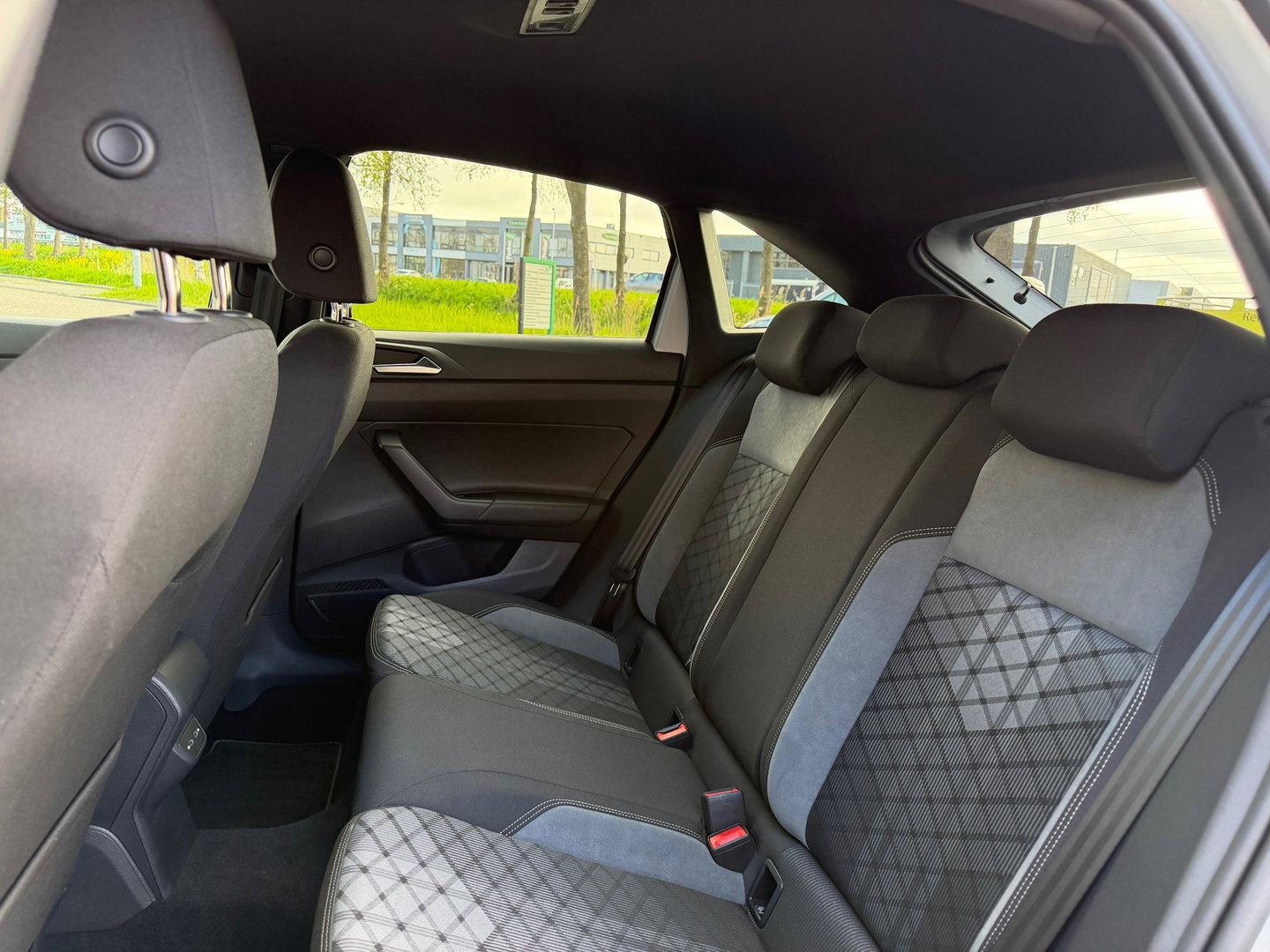 Volkswagen Taigo 1.5 TSI R-Line Keyless|IQ-Lights|150PK|ACC|Carplay|Camera|Virtual-cockpit