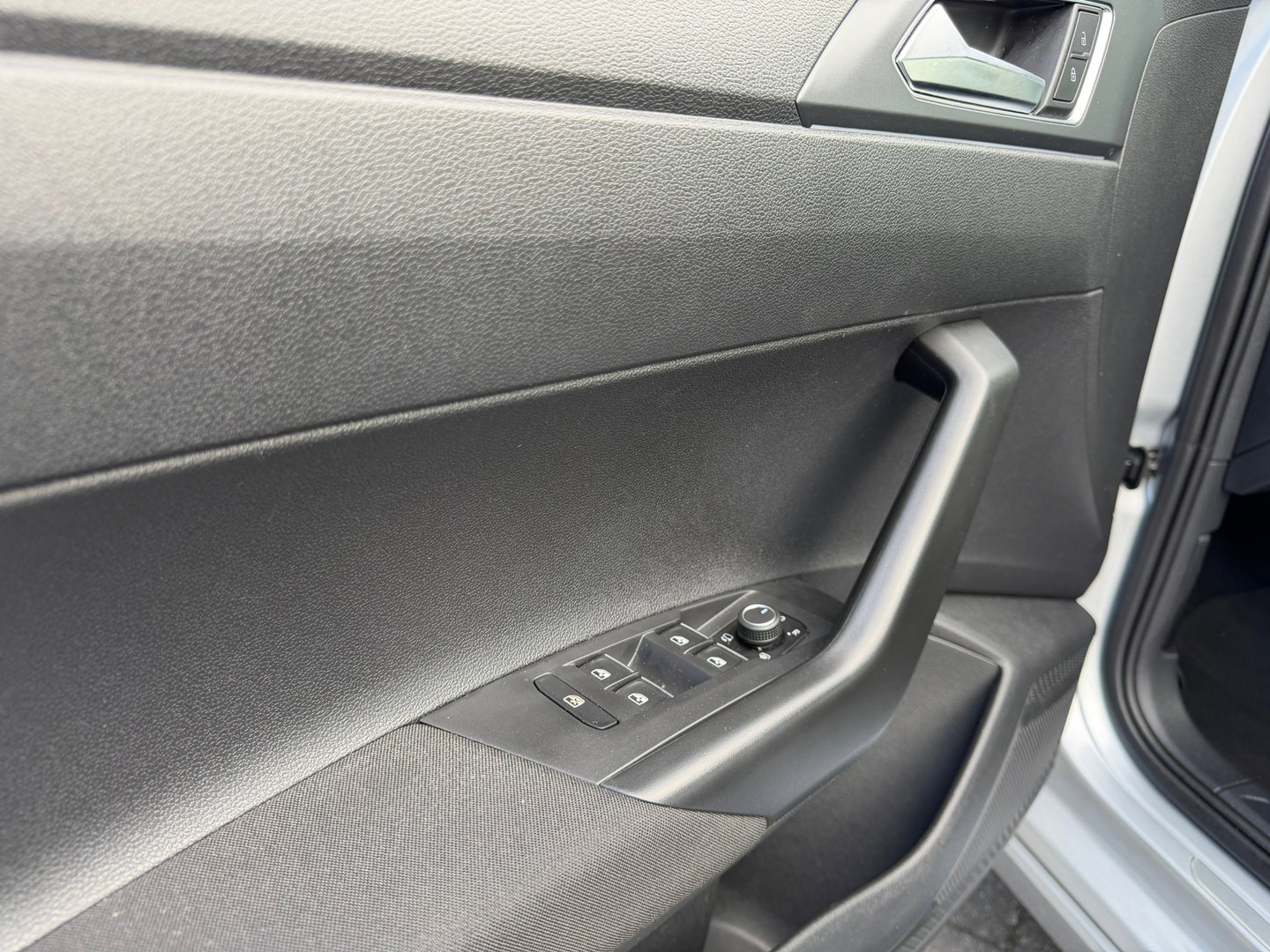 Volkswagen Taigo 1.5 TSI R-Line Keyless|IQ-Lights|150PK|ACC|Carplay|Camera|Virtual-cockpit