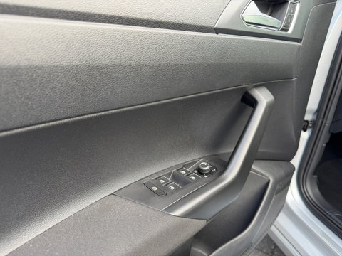 Volkswagen Taigo 1.5 TSI R-Line Keyless|IQ-Lights|150PK|ACC|Carplay|Camera|Virtual-cockpit