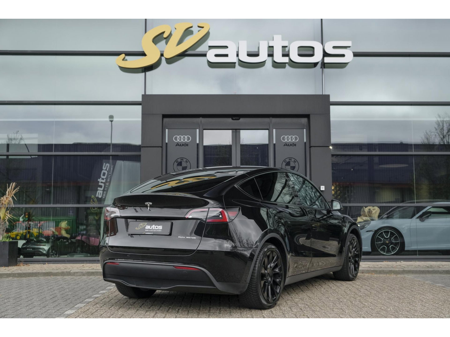 Tesla Model Y RWD 58 kWh Autopilot *BTW* *SOH 93%* 1e eigenaar Black Edition NLauto 20" LMV