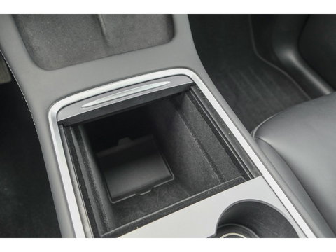 Tesla Model Y RWD 58 kWh Autopilot *BTW* *SOH 93%* 1e eigenaar Black Edition NLauto 20" LMV