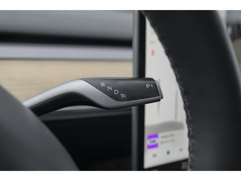 Tesla Model Y RWD 58 kWh Autopilot *BTW* *SOH 93%* 1e eigenaar Black Edition NLauto 20" LMV