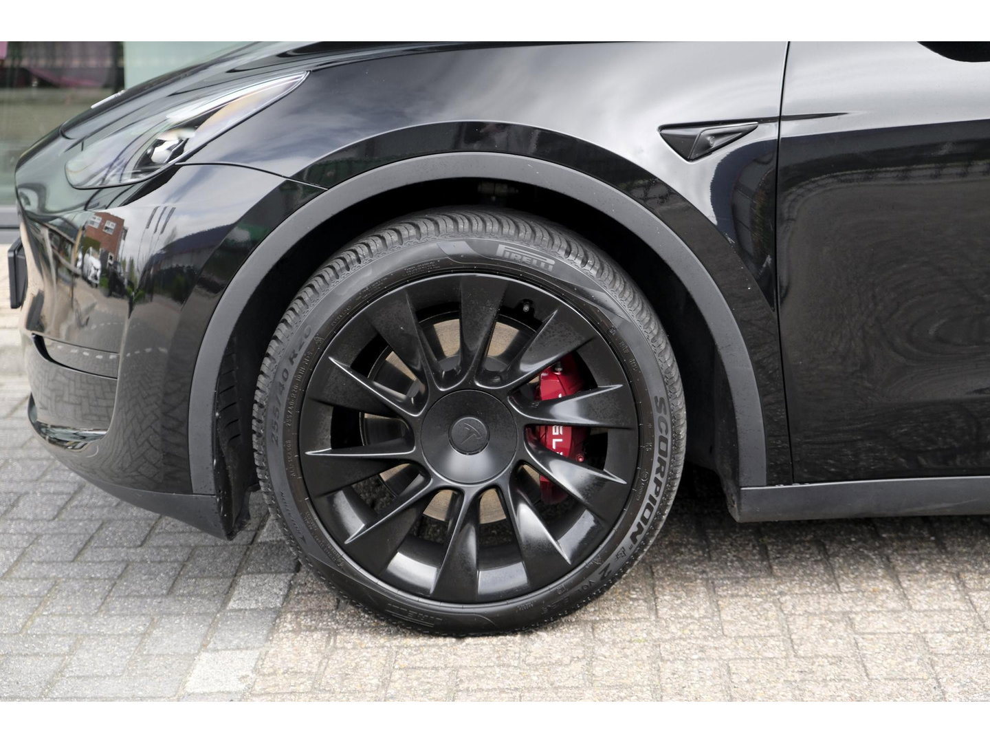 Tesla Model Y RWD 58 kWh Autopilot *BTW* *SOH 93%* 1e eigenaar Black Edition NLauto 20" LMV