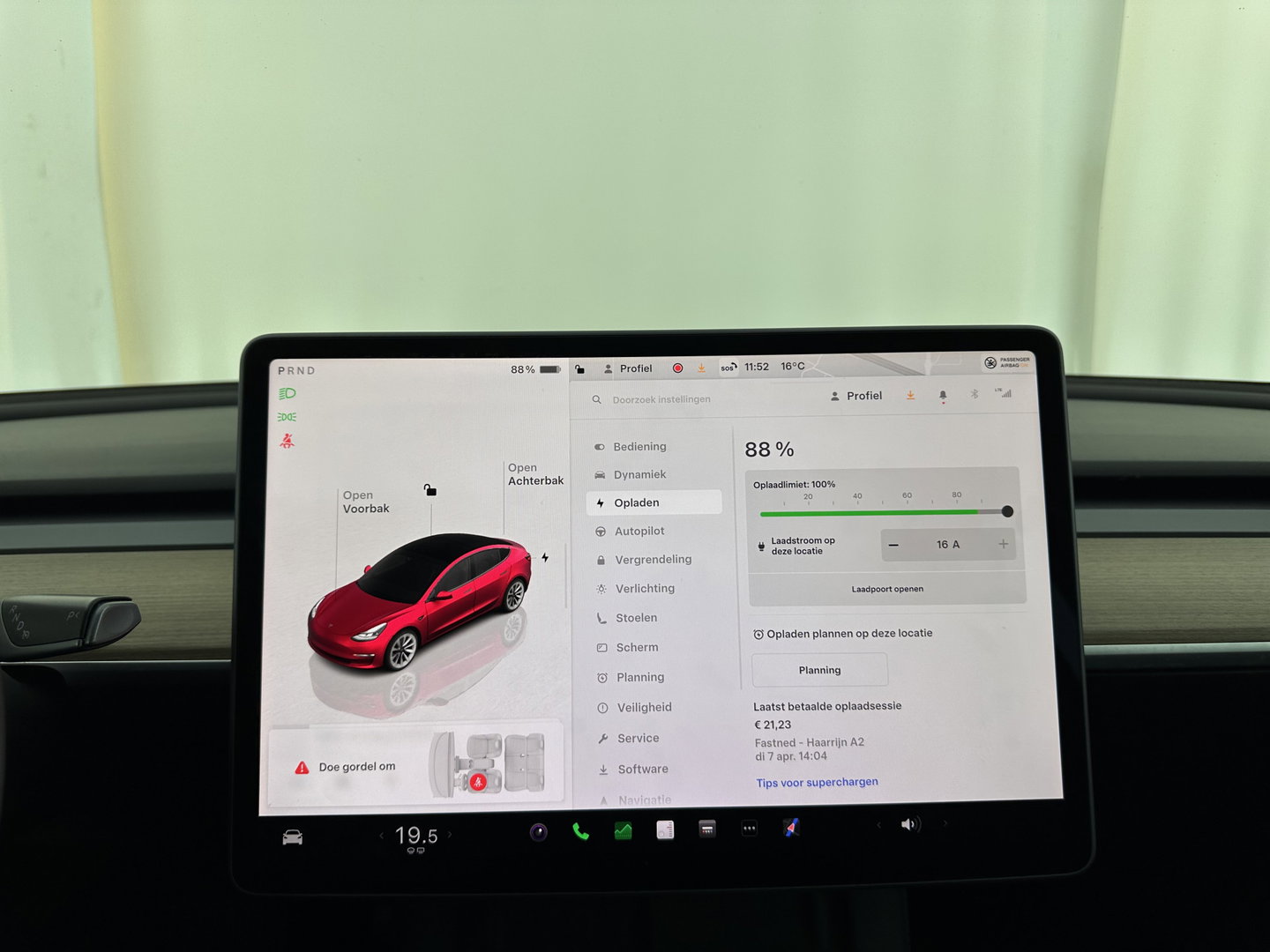 Tesla Model 3 Standard RWD Plus 60 kWh [ 3-Fase-11kW ] {SOH-87%} (INCL-BTW) Aut. *PANO | AUTOPILOT | LEATHER | KEYLESS | FULL-LED | MEMORY-PACK | TOPVIEW | DAB | CARPLAY | DIGI-COCKPIT | LANE-ASSIST | COMFORTSEATS | 19"ALU*