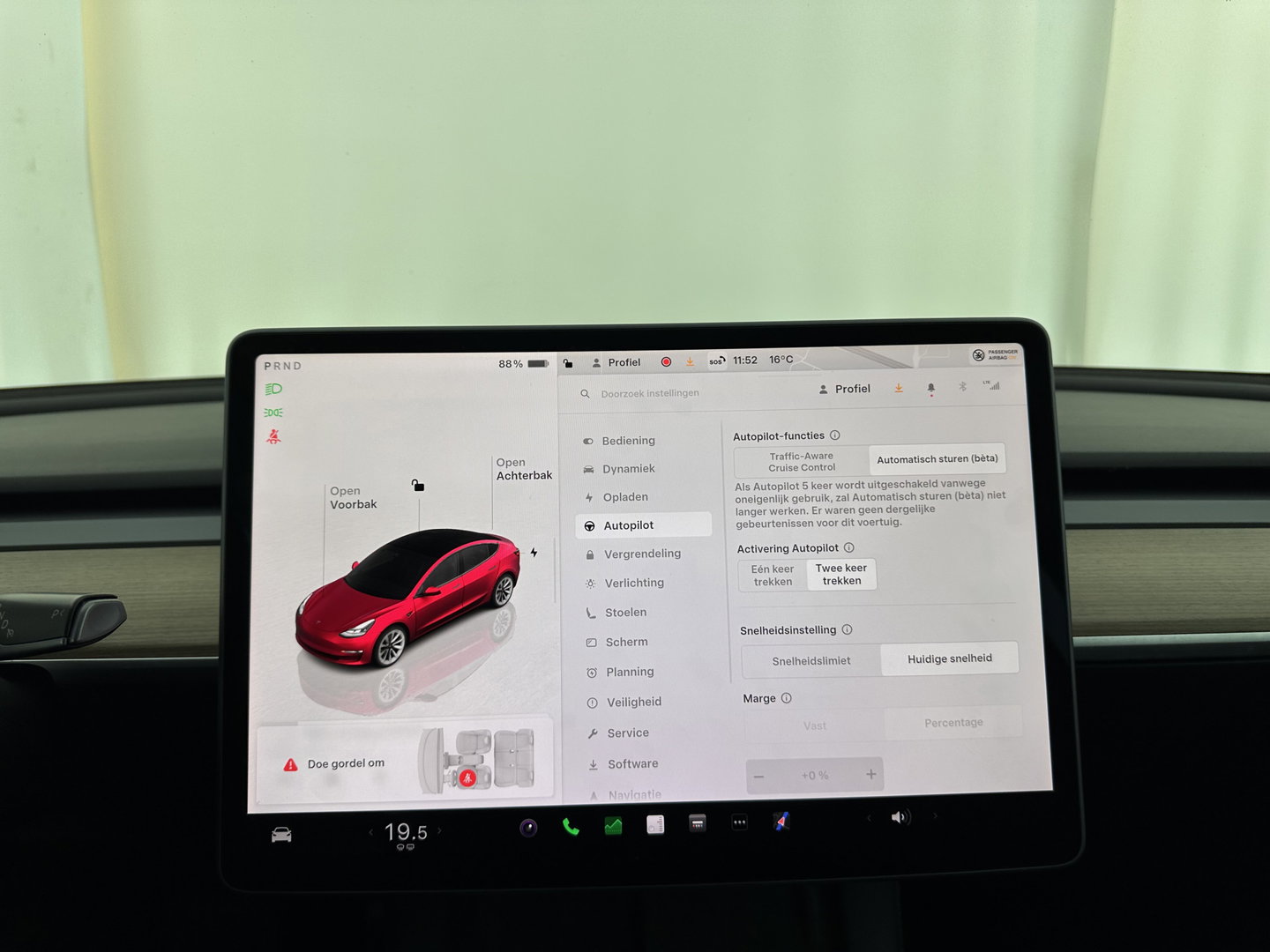 Tesla Model 3 Standard RWD Plus 60 kWh [ 3-Fase-11kW ] {SOH-87%} (INCL-BTW) Aut. *PANO | AUTOPILOT | LEATHER | KEYLESS | FULL-LED | MEMORY-PACK | TOPVIEW | DAB | CARPLAY | DIGI-COCKPIT | LANE-ASSIST | COMFORTSEATS | 19"ALU*