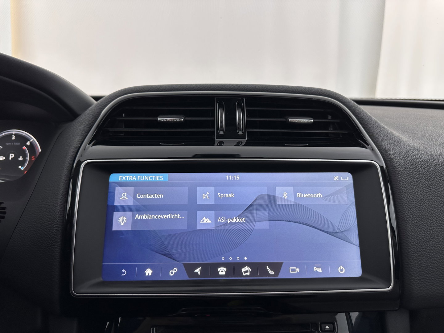 Jaguar F-Pace 3.0 S AWD 30d Aut. *PANO | LEATHER | XENON | DIGI-COCKPIT | NAVI-FULLMAP | AMBIENT-LIGHT | CAMERA | SHIFT-PADDLES | ECC | PDC | CRUISE | 18''ALU*