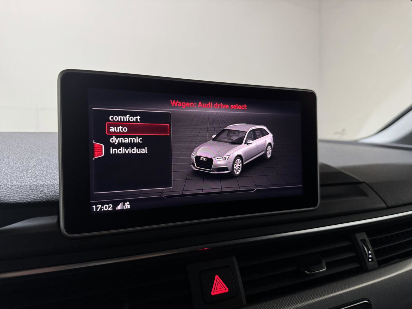 Audi A4 Avant 1.4 TFSI Sport DSG Cruise PDC Navi Climate NAP