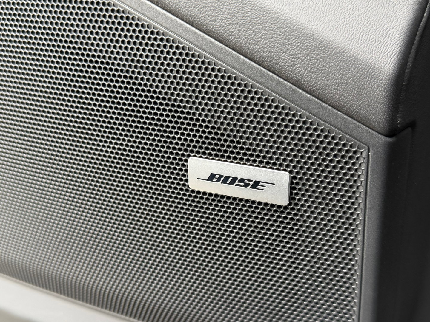 Porsche Cayenne 3.0 E-Hybrid Black Edition 470PK|Pano|Memory|Carplay|Bosé|SportChrono|Sport-Design