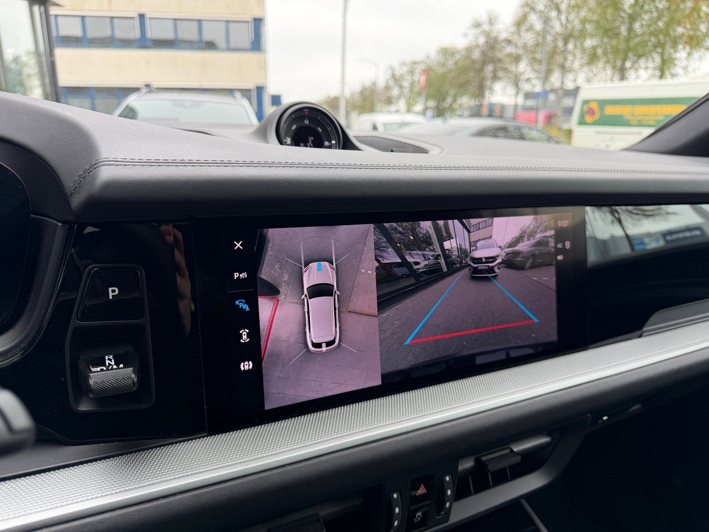 Porsche Cayenne 3.0 E-Hybrid Black Edition 470PK|Pano|Memory|Carplay|Bosé|SportChrono|Sport-Design