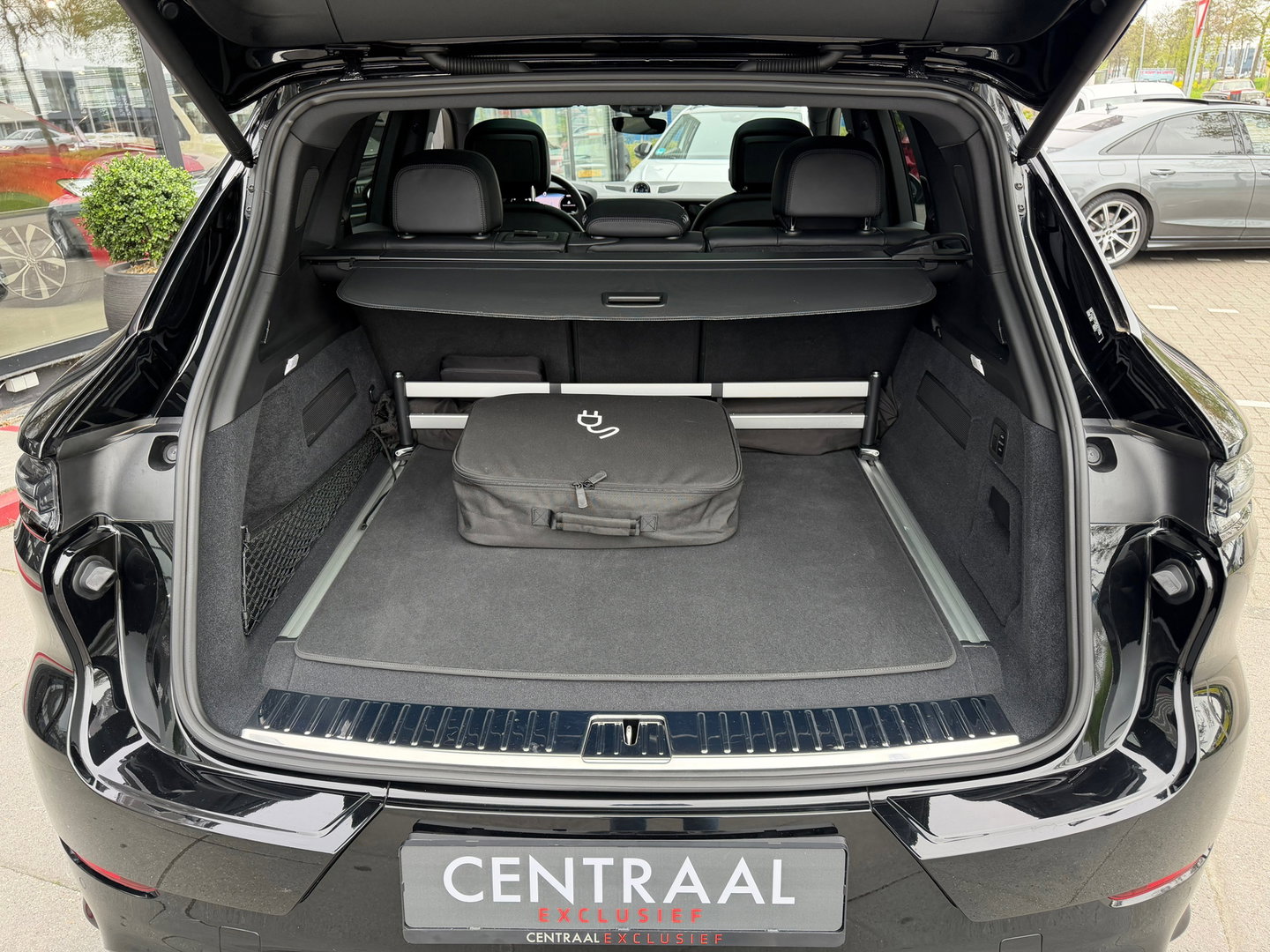 Porsche Cayenne 3.0 E-Hybrid Black Edition 470PK|Pano|Memory|Carplay|Bosé|SportChrono|Sport-Design